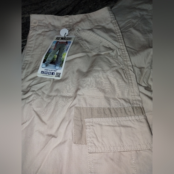 Rewash brand NWT A-line cargo pants,size 9, button waist - Picture 2 of 10